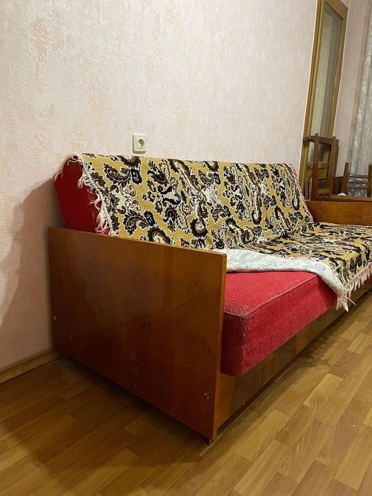 Отдам Б/у диван самовывоз