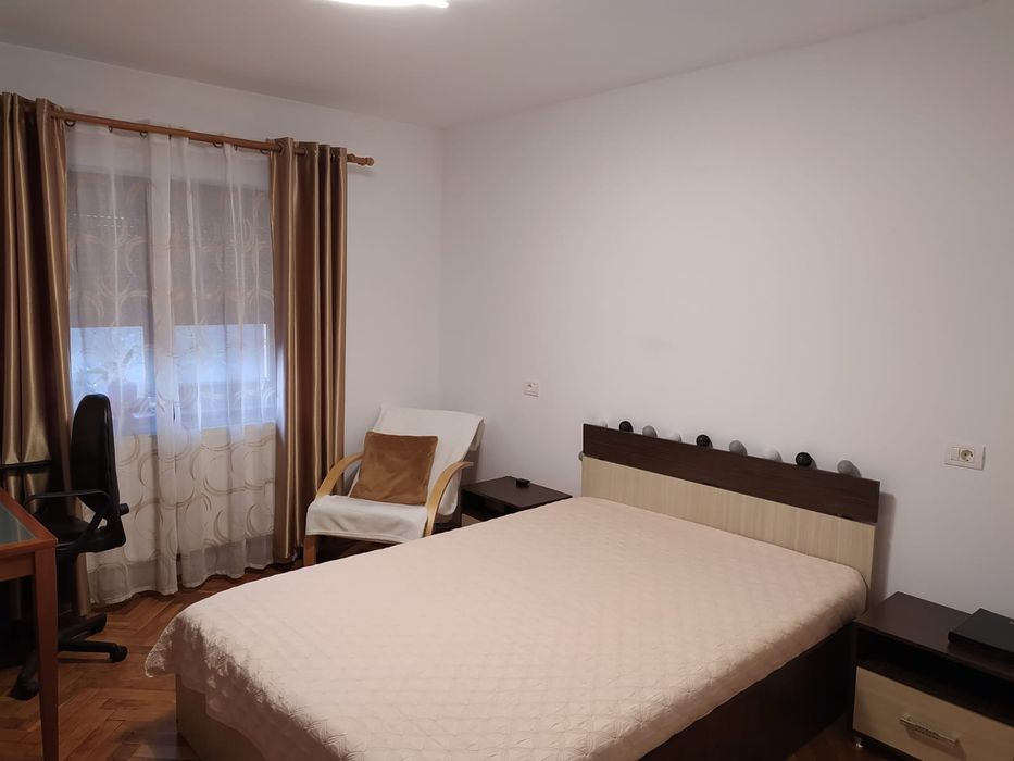 Apartament 4 camere, zona Traian