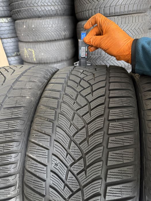 4 anvelope iarna 245/40/18 , GoodYear , DOT 4521 , 7.3-8.7 mm !