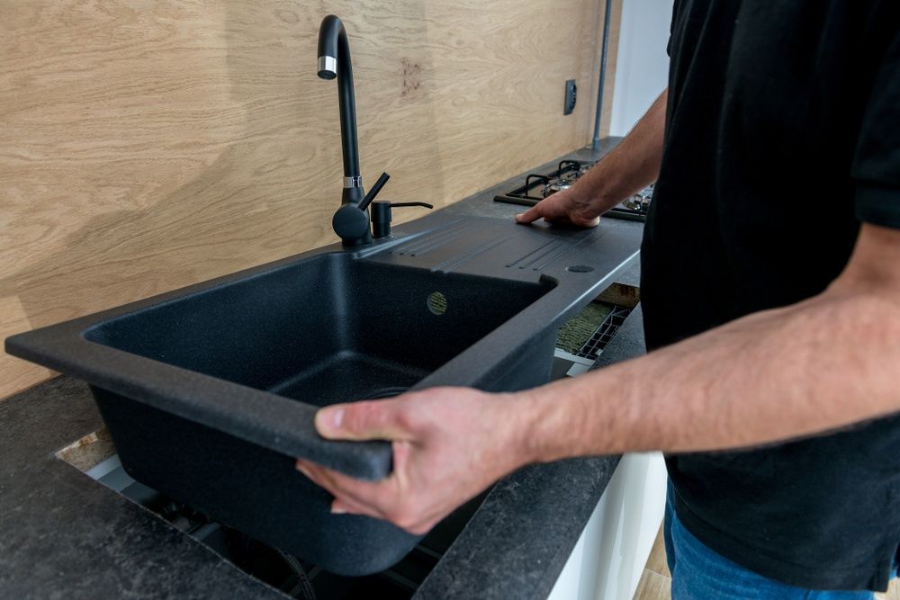 Montaj mobilă si instalații sanitare cu transport rapid  Ilfov si Bucuresti handyman