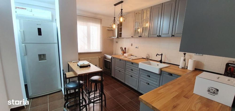 Apartament 3 camere, balcon, Tineretului