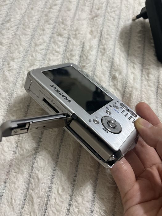 Цифровая видеокамера Samsung Digimax i50 mp3