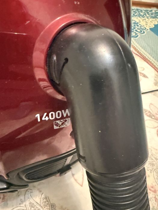 Пылесос почьти новый LG