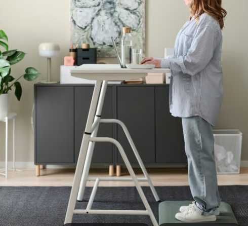 Birou Ikea cu inaltime reglabila + scaun