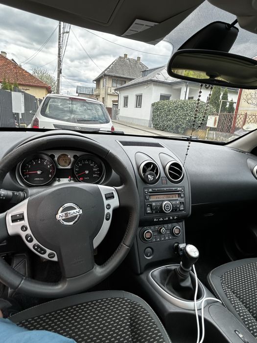 Vand nissan qashqai J10 2008 2.0 benzina