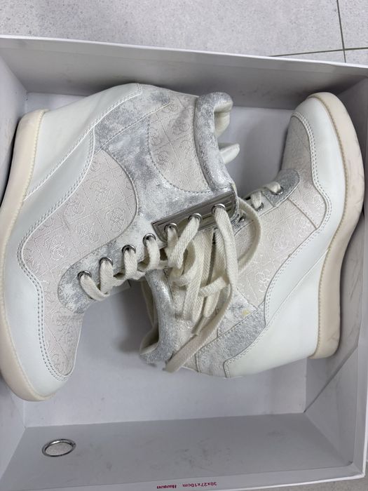 Adidasi Guess originali