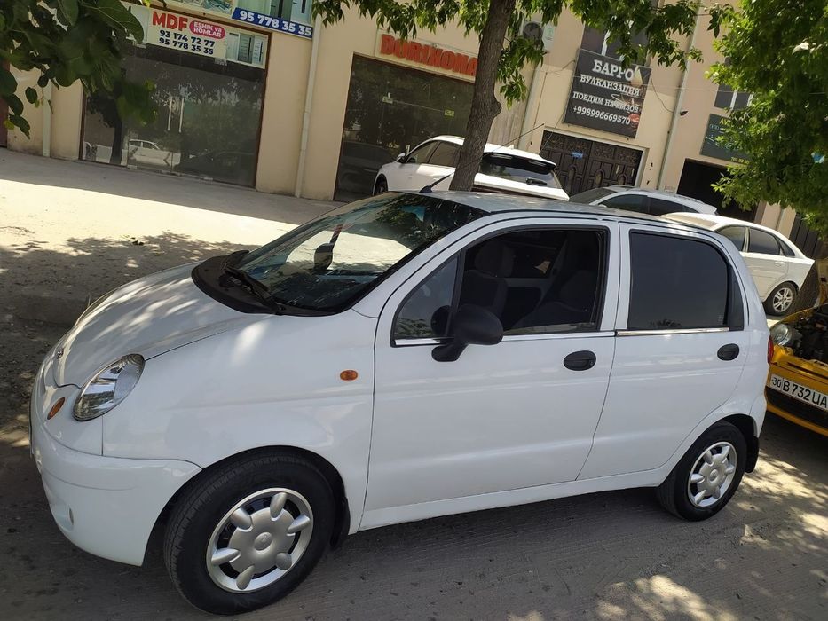 Matiz moshina sotiladi