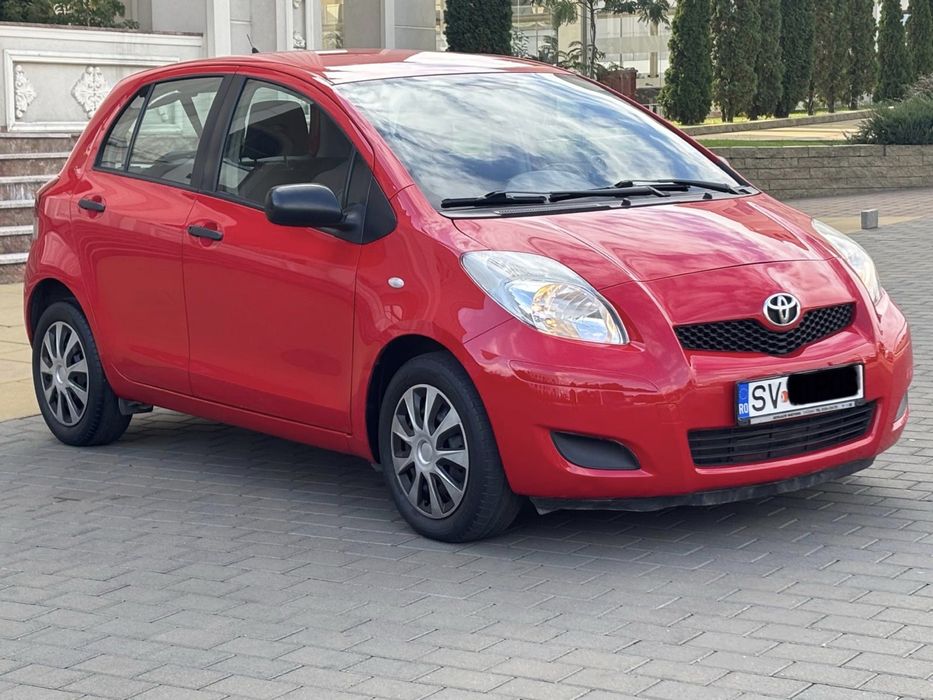 Toyota Yaris 1.3 benzină an fabricație  2010