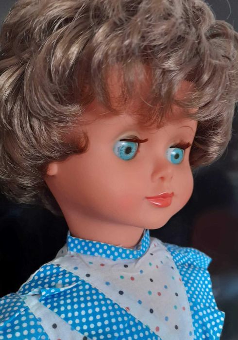 Papusa veche Aradeanca din comunism