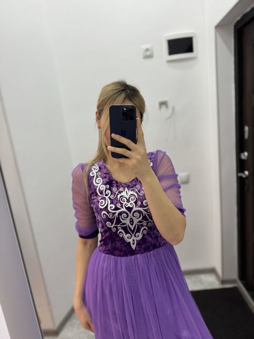 Платье казахское национальное с орнаментом