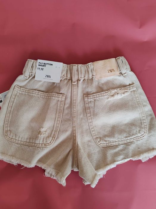 Нови къси панталонки от деним Zara