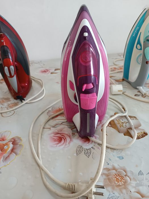 Продаю  Утюг , в отличном  рабочем  исправном  состоянии
