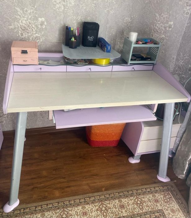 Город Алматы,ещё имеется тумбочка