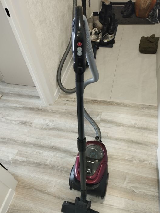 Продам пылесос рабочий состояние