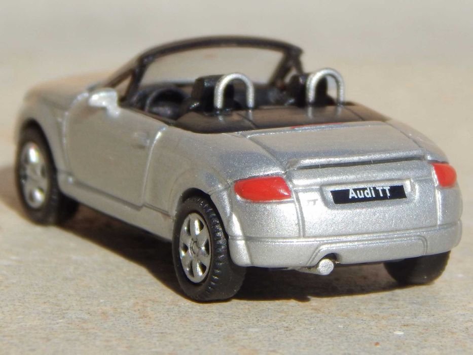 Macheta Audi TT Roadster I 1998 sc 1:87 HO metalica