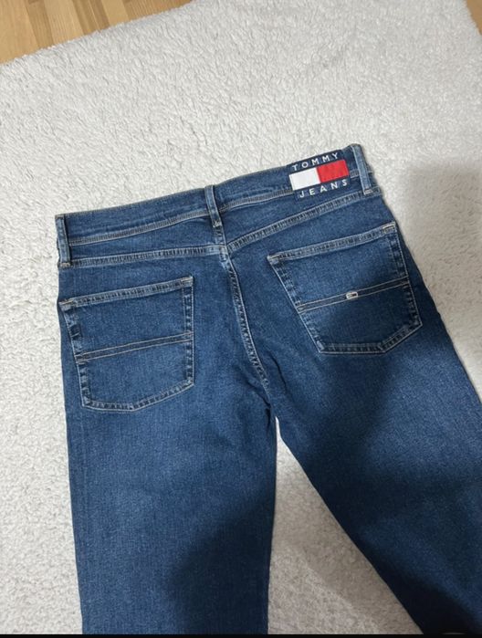 blugi Tommy Hilfiger marimea 40