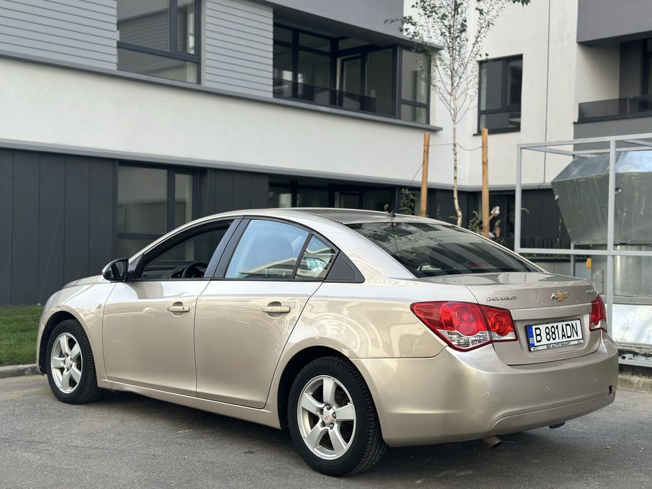 Chevrolet Cruze LS 2012 1.6 benzina cu GPL 178.000 KM