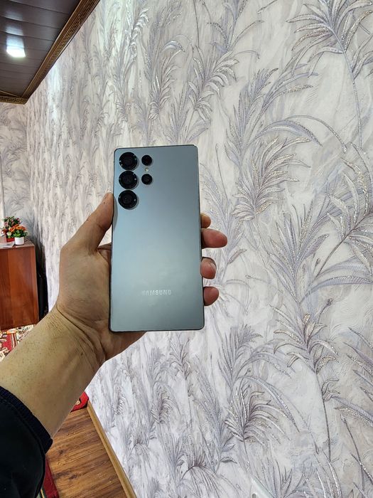 Srochno Samsung S25 Ultra 2sim 12/512g sotiladi