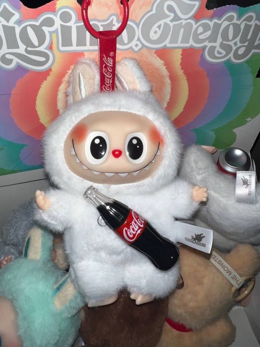 Labubu новая трендовая игрушка