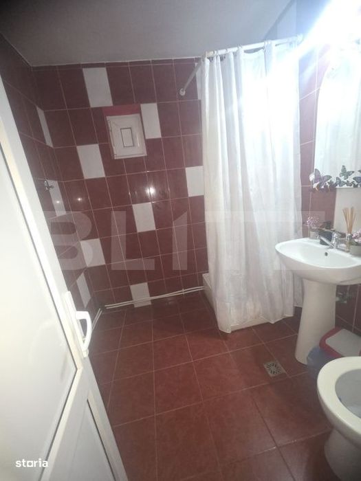 Apartament cu 3 camere, 64 mp, Obcini, pretabil sediu firma.