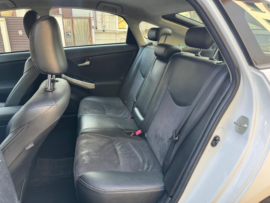 Toyota Prius 3 FaceLift 2012 cu GPL