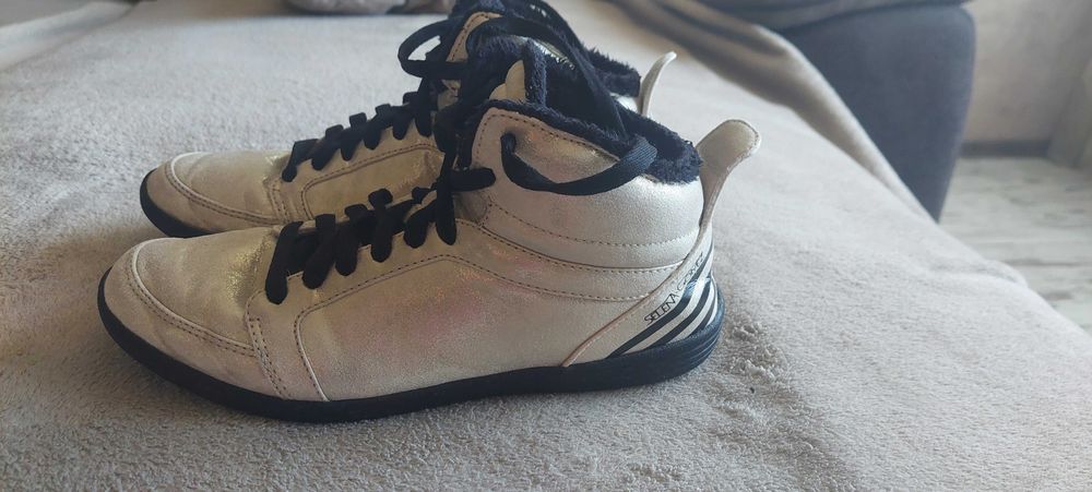 Маратонки  ADIDAS 38размер