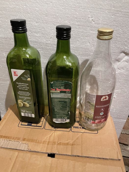 Стъклени бутилки различни