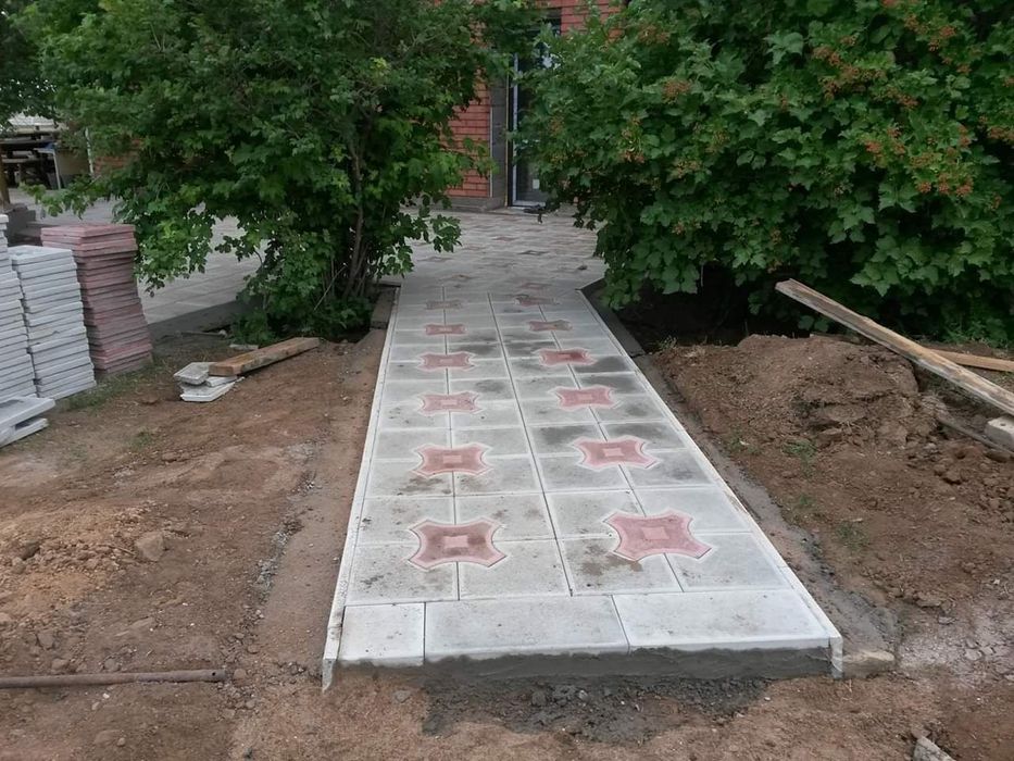 Укладка брусчатки, установка бардюр, брусчатка, бардюр, поребрика ...