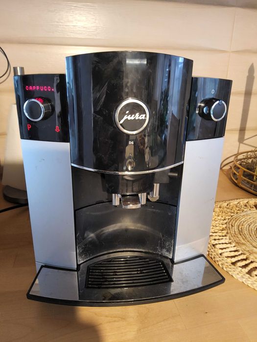 Expresor automat de cafea Jura D6