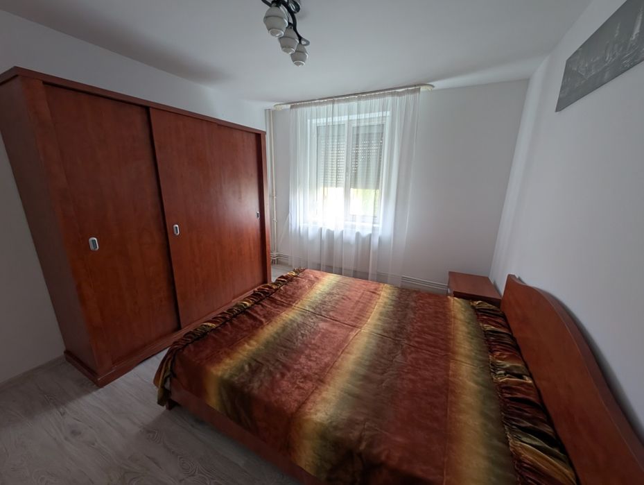 Închiriez apartament 2 camere Trivale complex 1