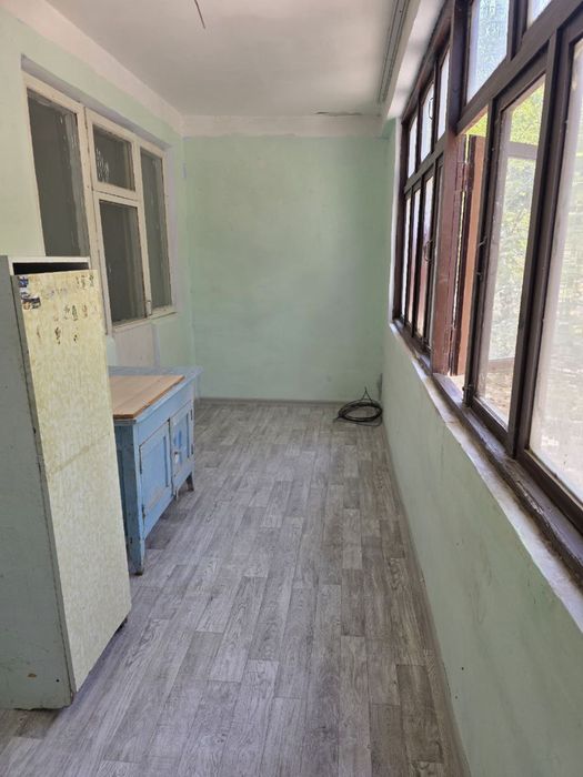 Чирчик Октябрь 2х сотилади 31.000$ Бош толов ва паспорт билан Ипотека