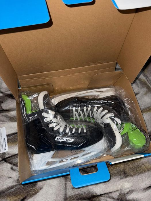 Коньки новый коробка есть!