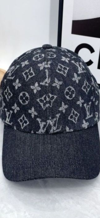 Șapcă Louis Vuitton model 2026, 8  modele, preț fix