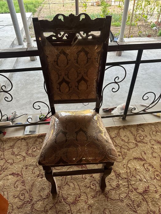 Stullar sotiladi 12 ta bor yengi