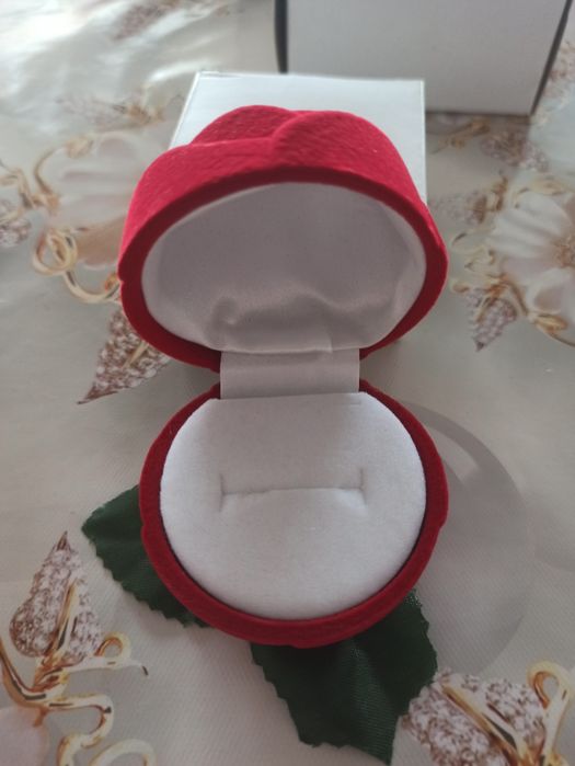 Подарочные коробочки для драгоценностей