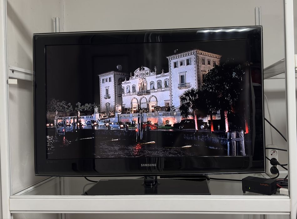 Телевизор Samsung 40” без смарт