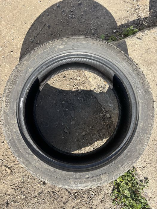 245/45R18 ( vara )