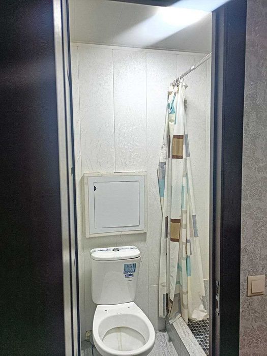 ПРОДАЁТСЯ своя! 1/1/4. общая пл 18м2. бывшее общежитие.