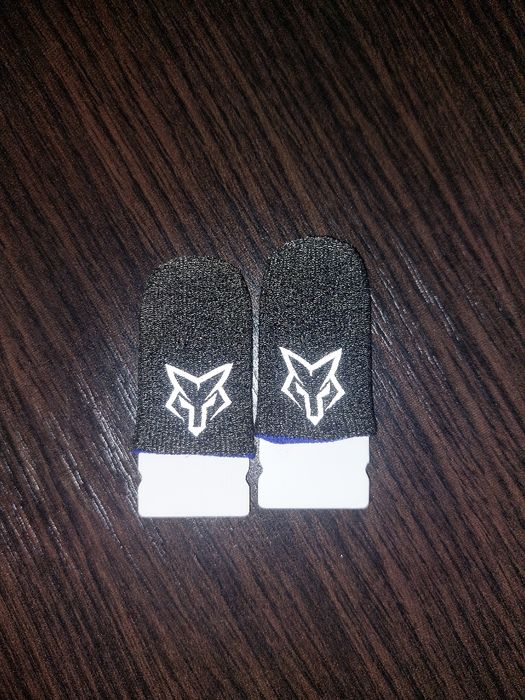 Cooler telefon și manusi