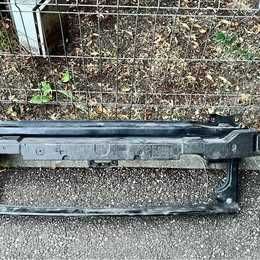 Vând armătură bară față cu protecție antisoc Seat Leon 5F