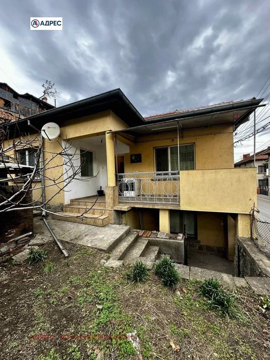 Къща в Ловеч, област-гр.Троян площ 138 цена 95000