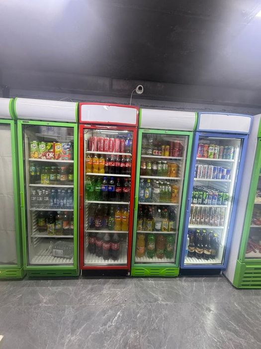Холодильник стеклянный