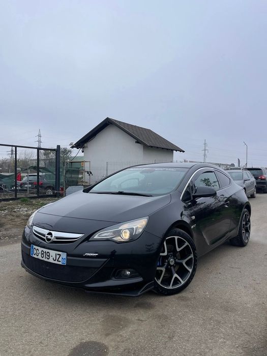 Opel Astra Opel Astra J GTC.