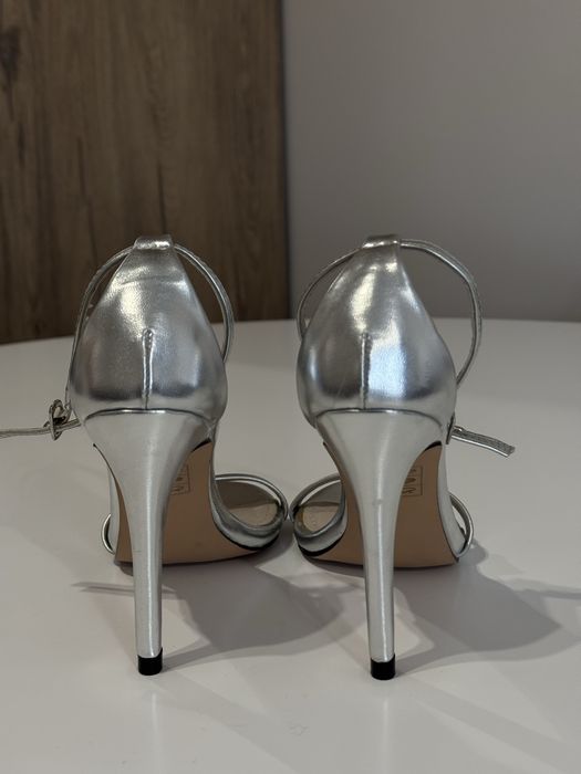 Чисто нови токчета Steve Madden