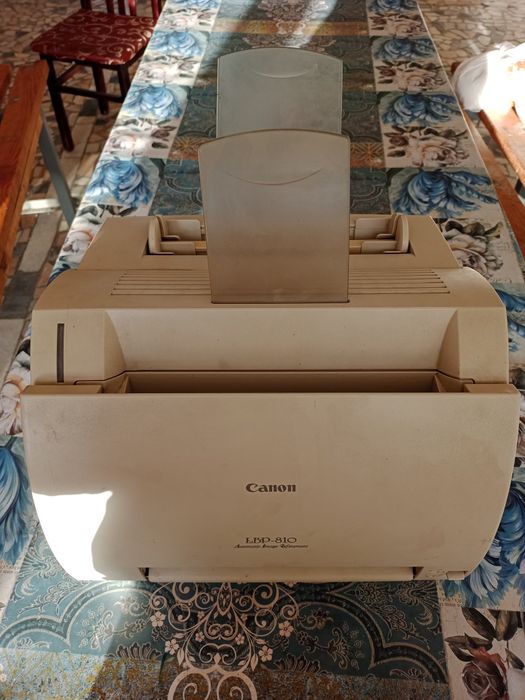 Продаётся лазерный принтер Canon LBP-810