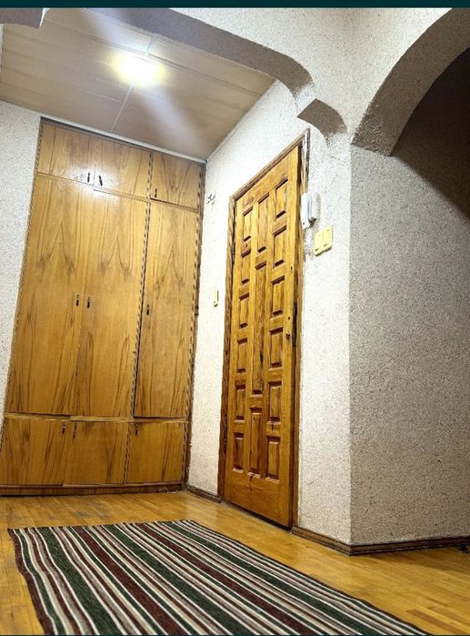 Ижарага квартира кизлар учун.