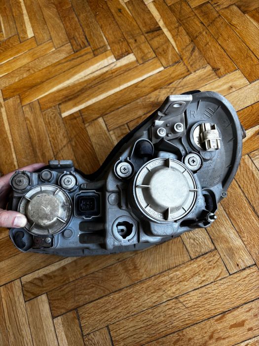 Фарове за Хюндай Соната 2004 г.