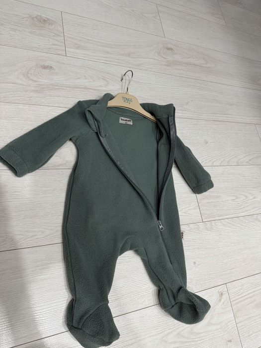 Продам детский комбинезон 62 см