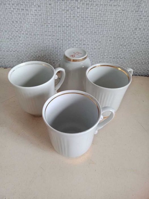 Стаканы, бокалы, кружки, стопки