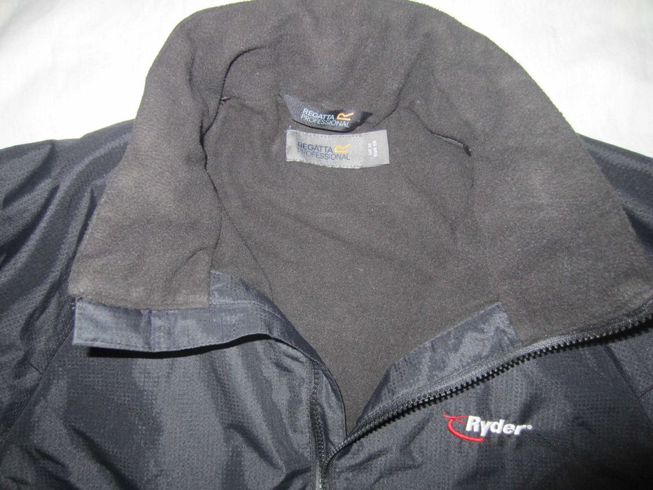 Geaca Regata Ryder,masura 50 (M), gluga in guler, stare f. buna.
